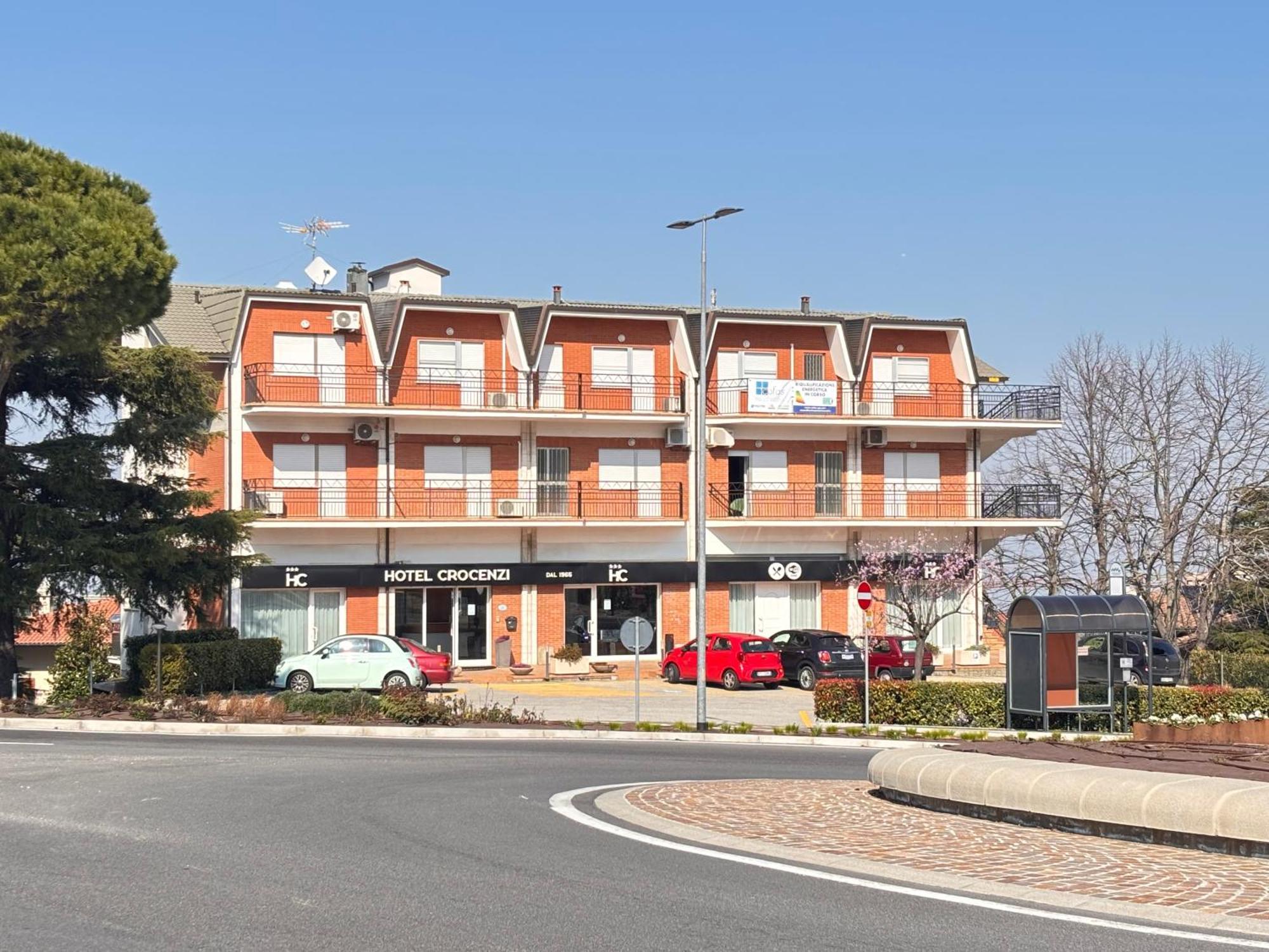 Hotel Crocenzi Сан-Марино Экстерьер фото